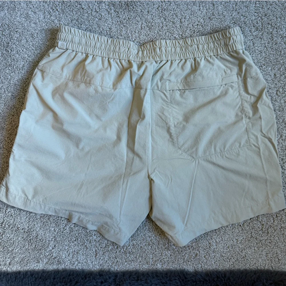 Lululemon Men’s 6” Shorts (size large) - Picture 2 of 3